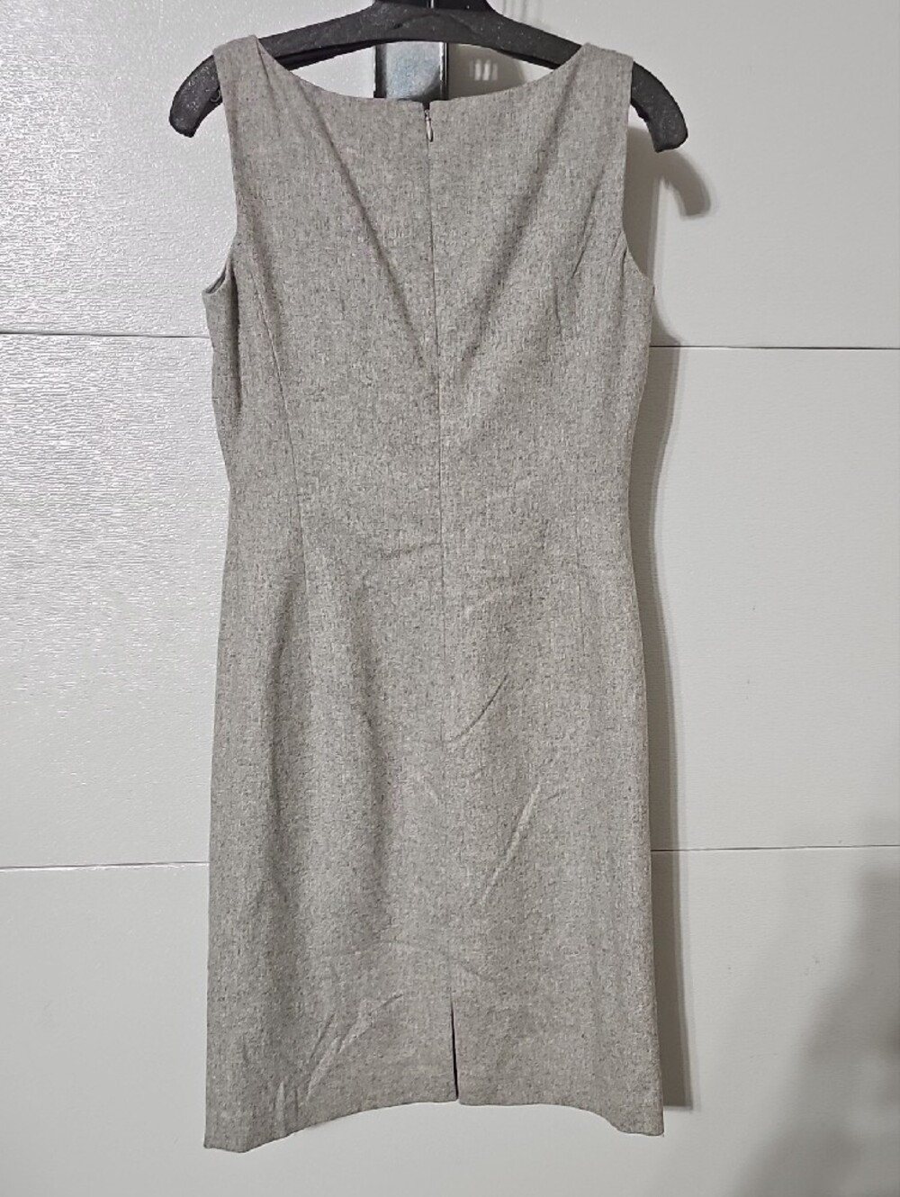 Vintage RALPH By Ralph Lauren Gray V-Neck Sleeveless Midi Sheath Dress - Picture 3 of 4